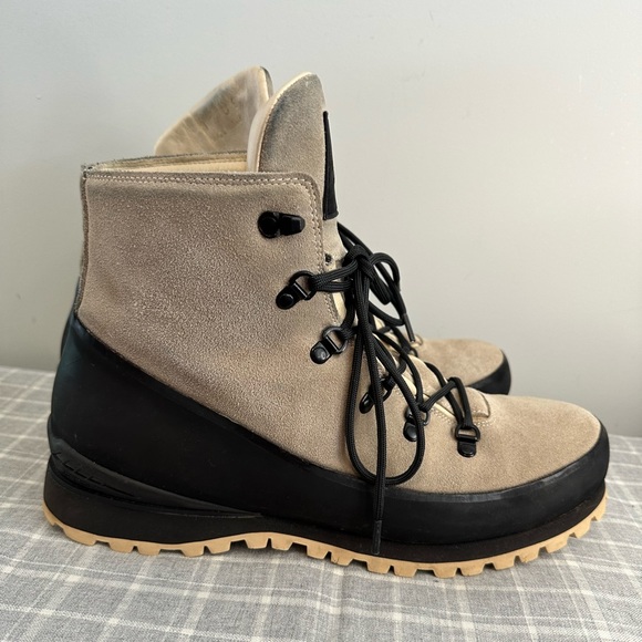 THE NORTH FACE SUEDE BOOTS - MADE IN ITALY - Picture 3 of 10
